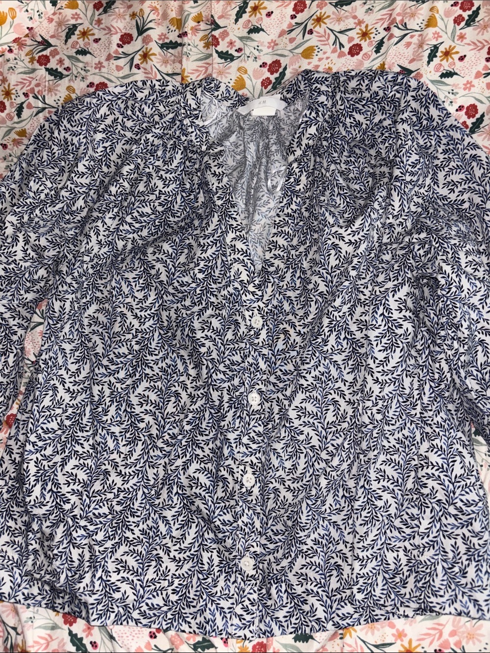H&M White Button-Down Shirt with Navy Leaf Print